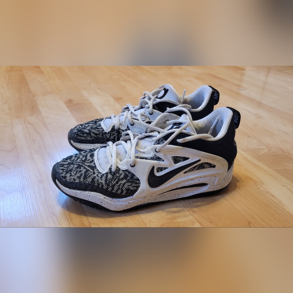 Nike Basketball Shoes